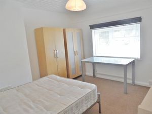 Bedroom- click for photo gallery